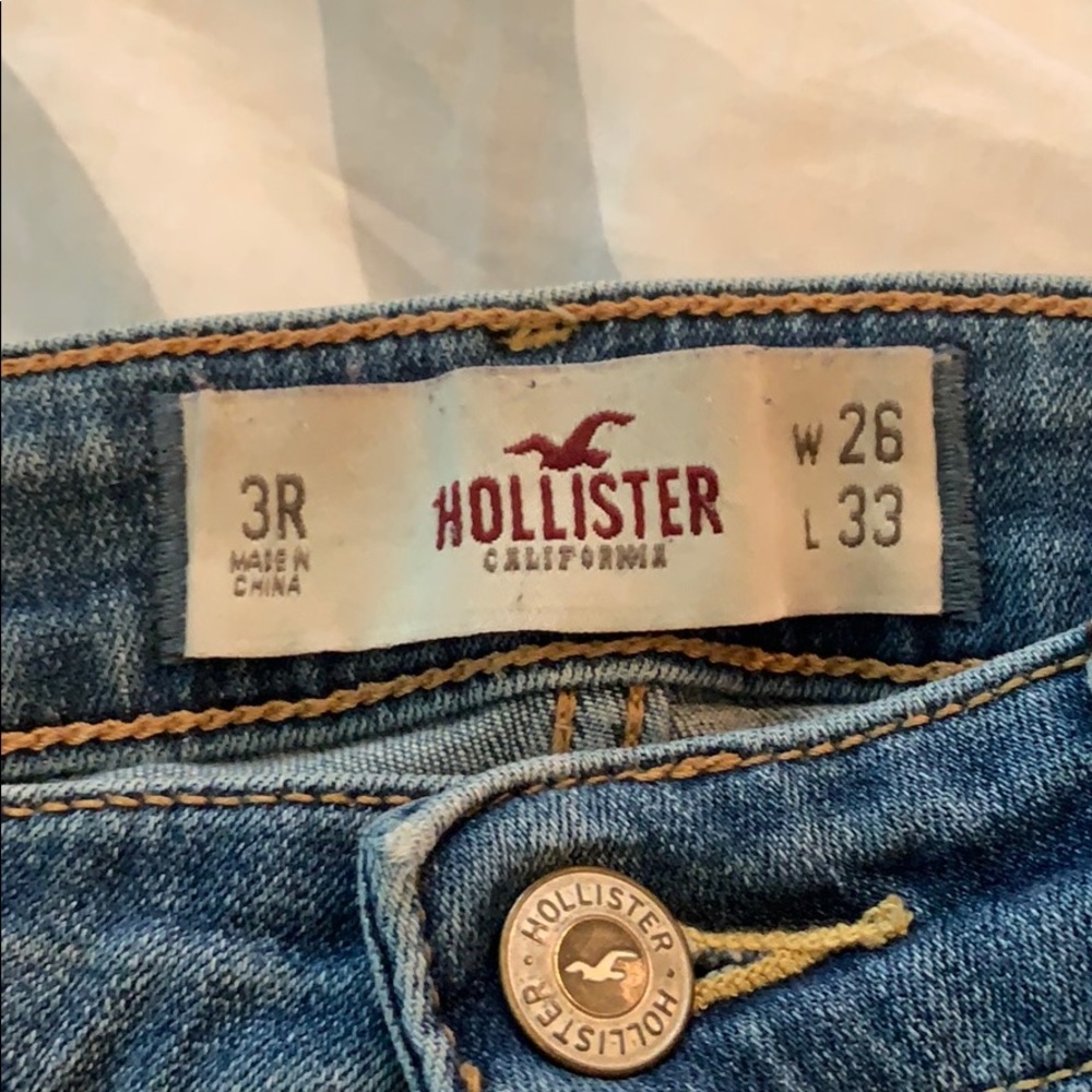 Hollister Light/Medium Wash Low Rise Jean - Picture 3 of 4